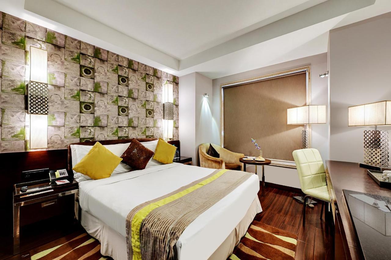 Quality Inn Γκουργκάον Εξωτερικό φωτογραφία