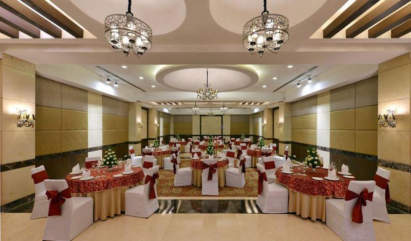 Quality Inn Γκουργκάον Εξωτερικό φωτογραφία
